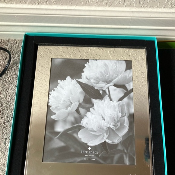 Kate Spade: Darling Point Silver Plate Mirrored Picture Frame- “Mr & Mrs”-8”x10” - Picture 14 of 15